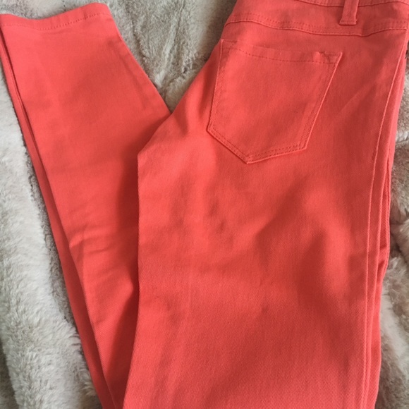 NWOT Wet Seal women’s Red color jeans. Size: S - Picture 3 of 7